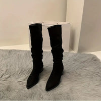 Stylische halbhohe Damenstiefel von Daphne