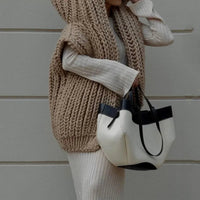 Gemütlicher übergroßer Strickkapuzenpullover