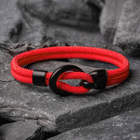 Stilvolles handgefertigtes Seilarmband für Männer - perfekt für einen lässigen Herbstlook!