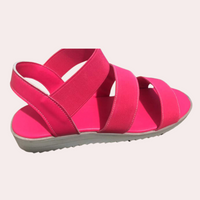 Modische und bequeme Damensandalen mit trendigen Riemchen