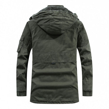 Wattierte Winterjacke mit Kapuze – Robuste Outdoorjacke für kalte Tage
