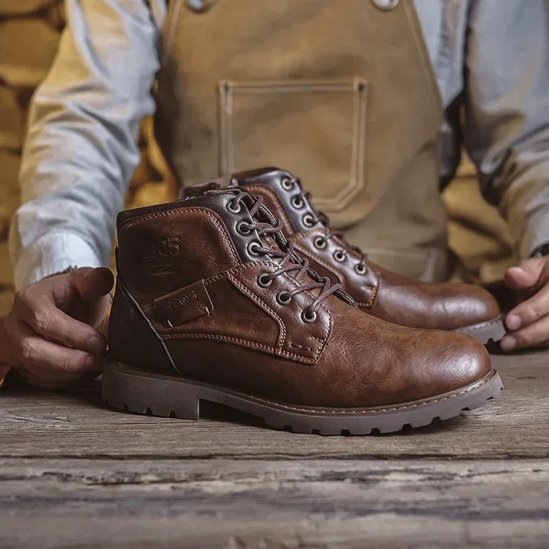 Ken™ | Elegante Herrenstiefel aus Kunstleder im klassischen Stil