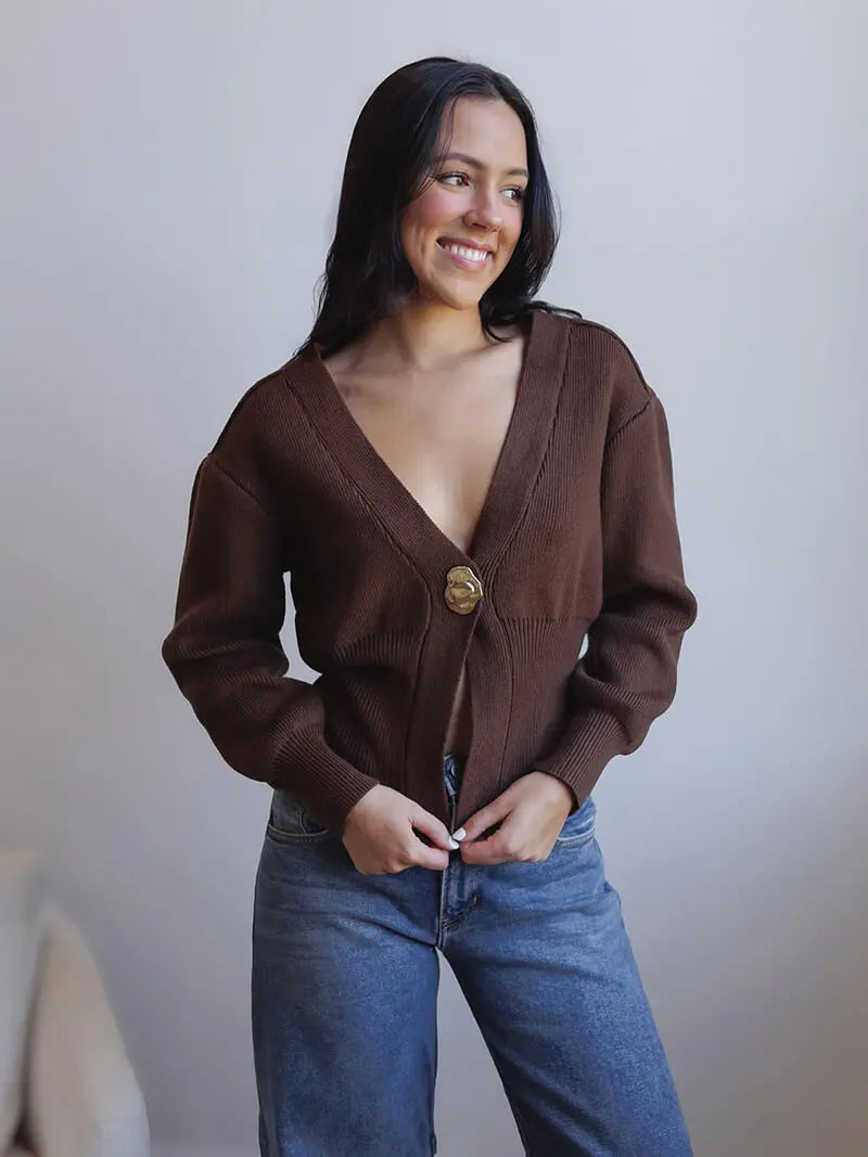 Norina | Strickcardigan mit auffälligem Knopf