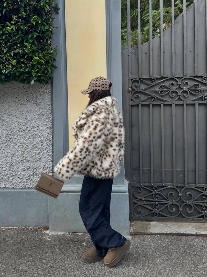 Audrey™ - Pelzjacke mit Leopardenmuster