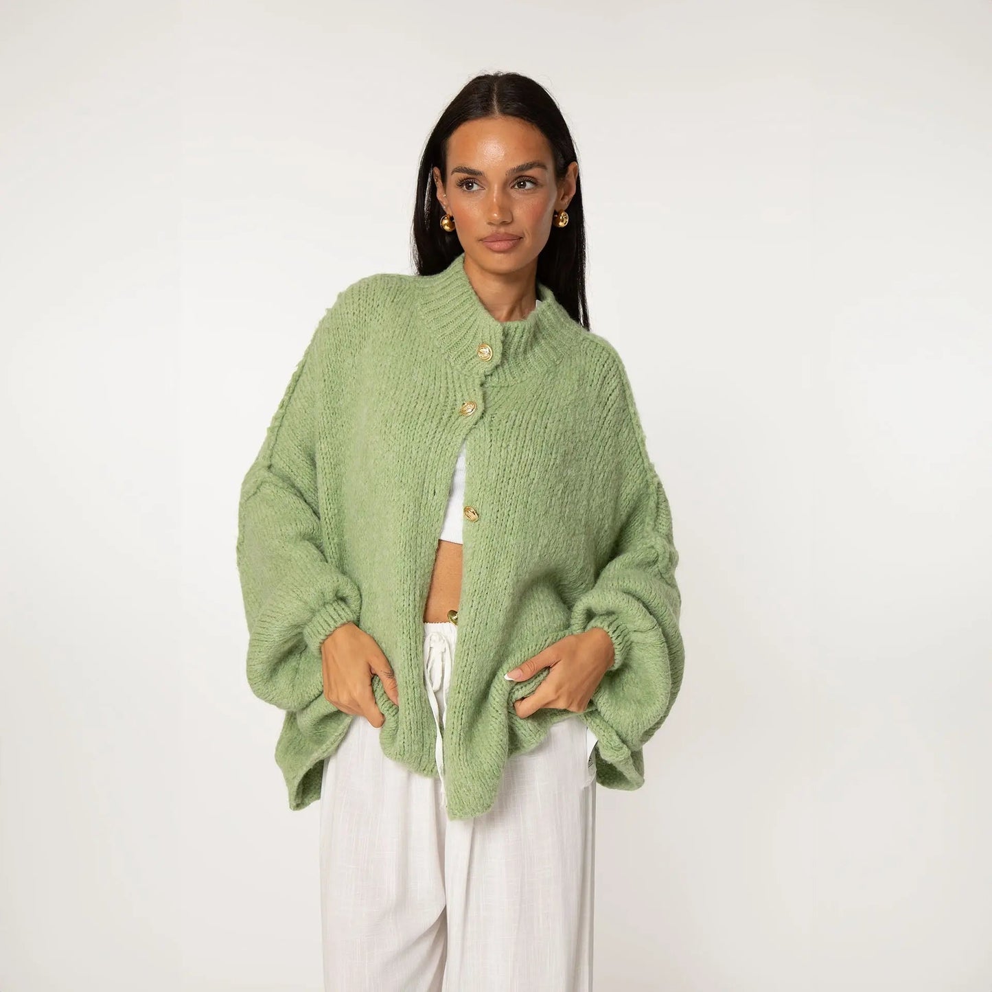 Bella | Übergroße Strick-Cardigan mit Goldknöpfen