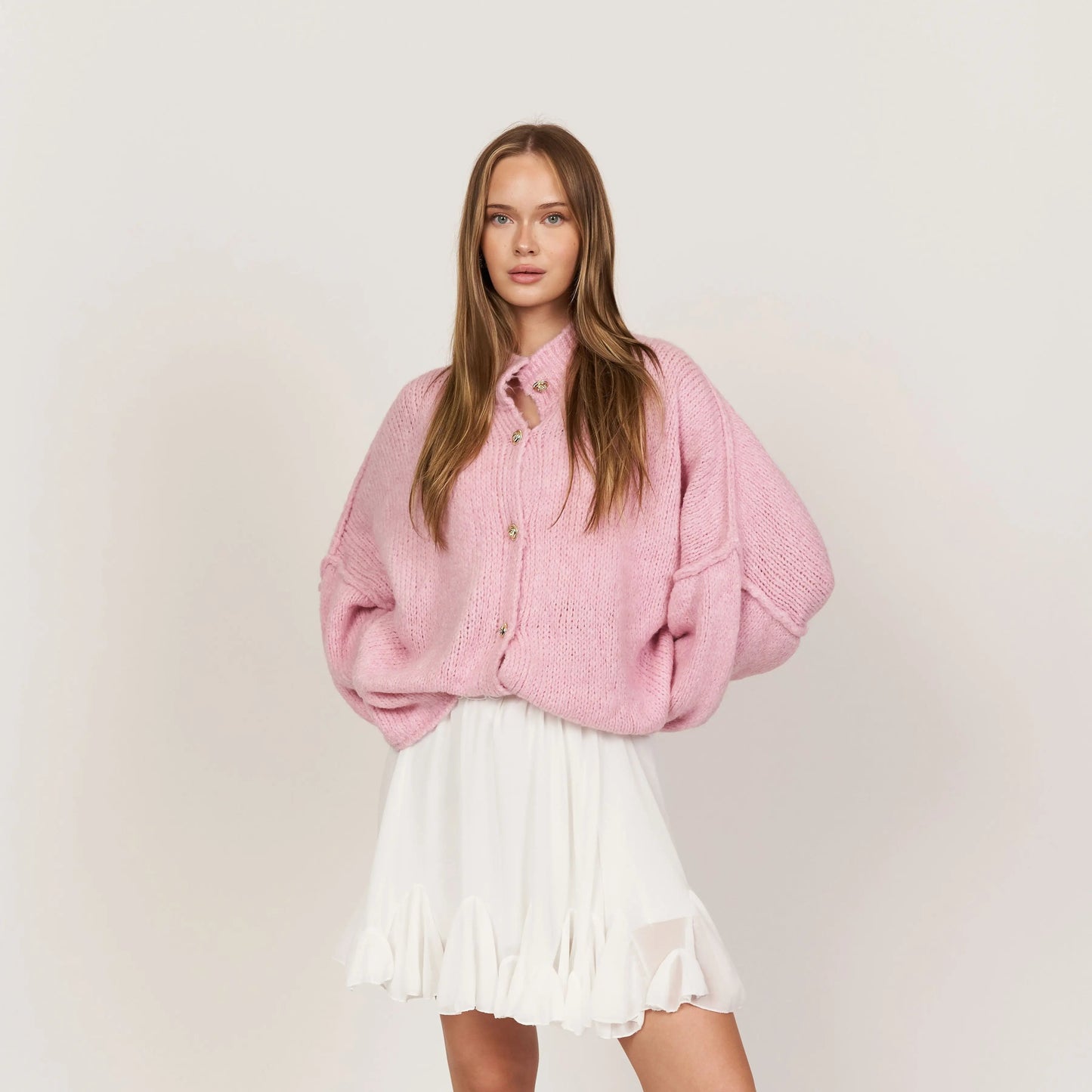 Bella | Übergroße Strick-Cardigan mit Goldknöpfen