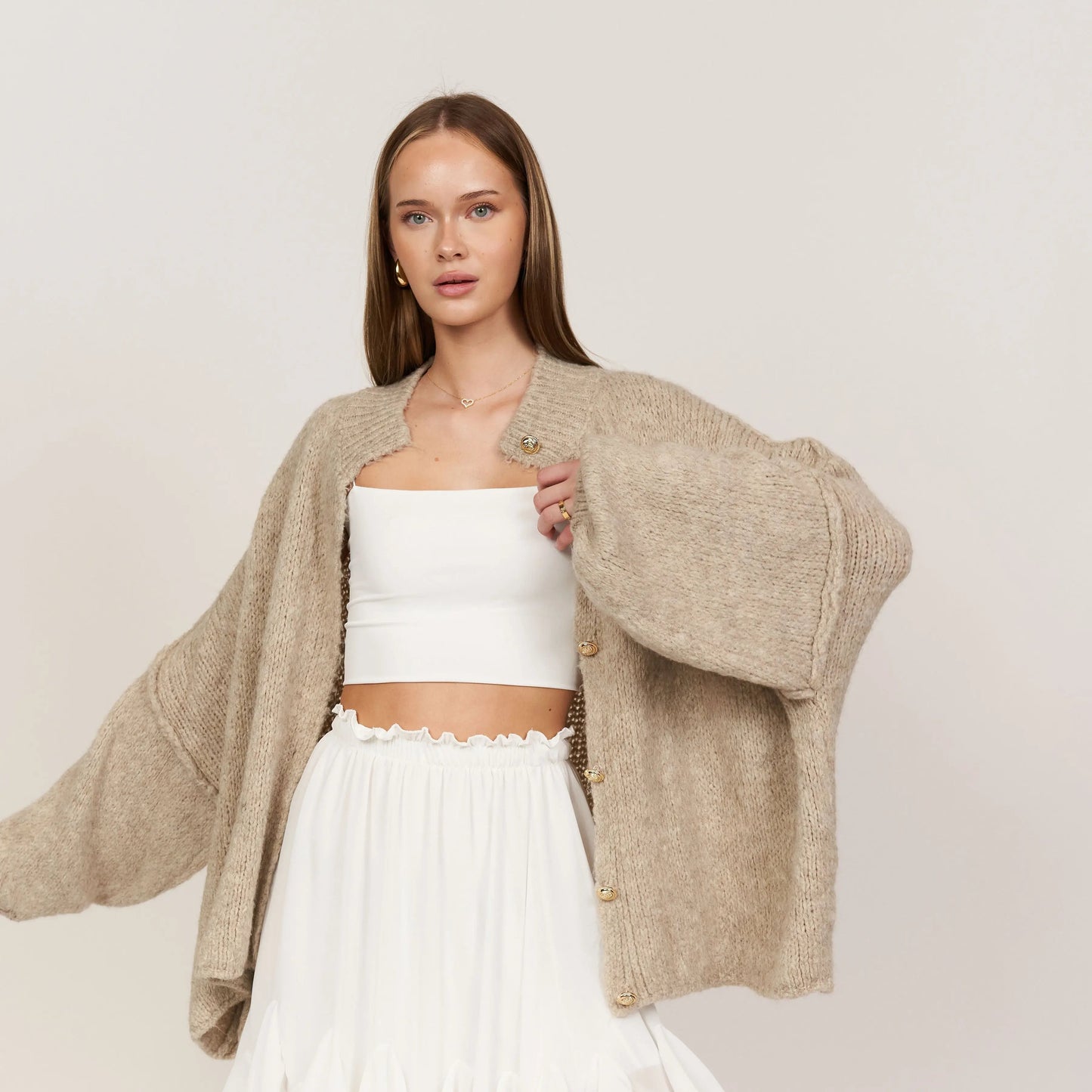 Bella | Übergroße Strick-Cardigan mit Goldknöpfen